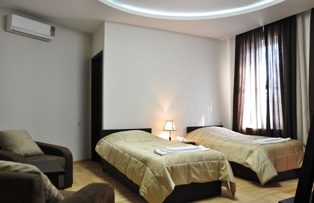 City Inn Tbilisi ภายนอก รูปภาพ